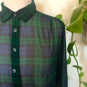 Banana republic semi sheer green plaid long sleeve button down shirt size small